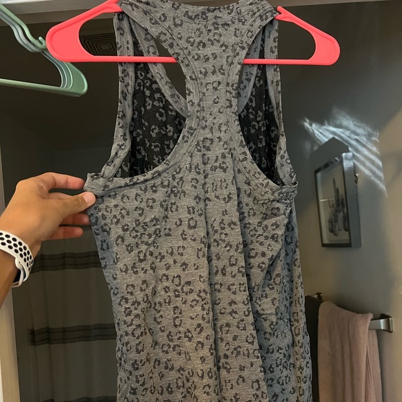 Athleta momentum seamless tank top - Picture 3 of 3